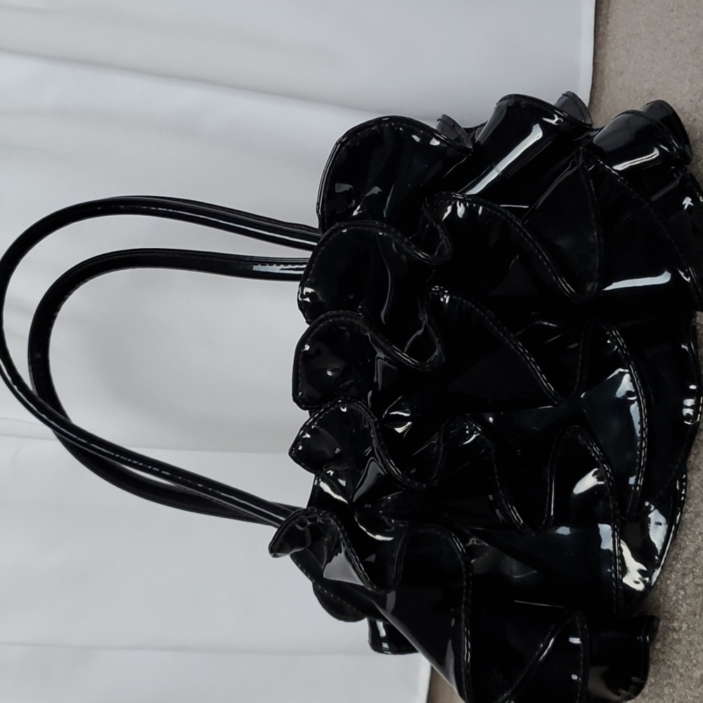 Sondra Roberts  Sr squared black  patent Leather wave handbag